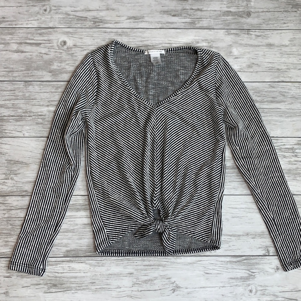 Caution to the Wind Black Striped Top Size Small